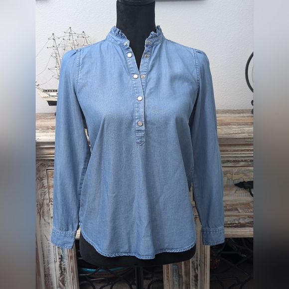 LOFT Tops - Loft Chambray Tunic Style Top, Size X-Small Petite